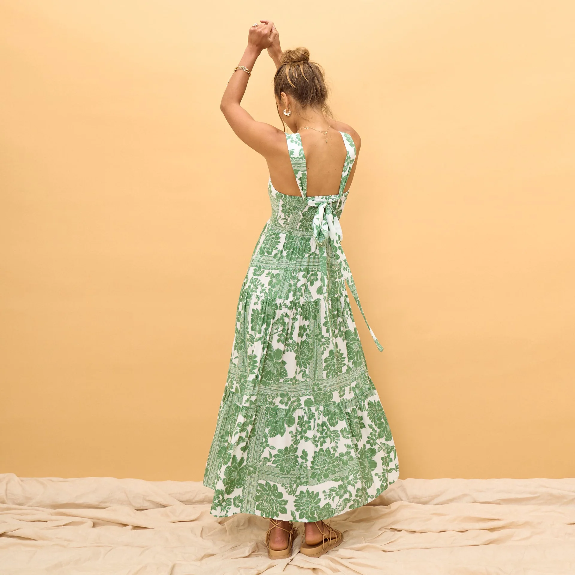 Elegancka sukienka damska w kwiaty, idealna na wakacje na plaży, dopasowana, streetwearowa, długa sukienka, letnia odzież damska 2023, sukienki bez rękawów z nadrukiem na wakacje.