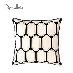 Diphylleia Moroccan Manor Retro Black And White Geometry Cushion Cover Lush Velvet Decorative Throw Pillow Case Chic Home Decor