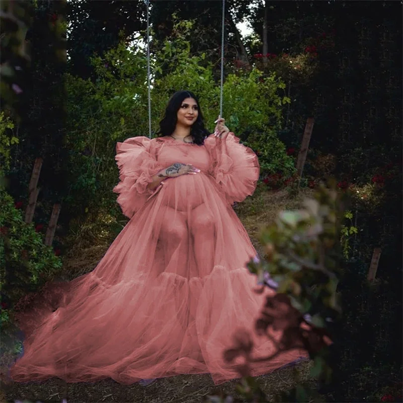 انظر من خلال فساتين للحمل لالتقاط الصور تبادل لاطلاق النار الدوش دي بيبي فوتوغرافي دي فيتيمينت دي ماتينتي فيستدوس بارا إمبارازاداس #4