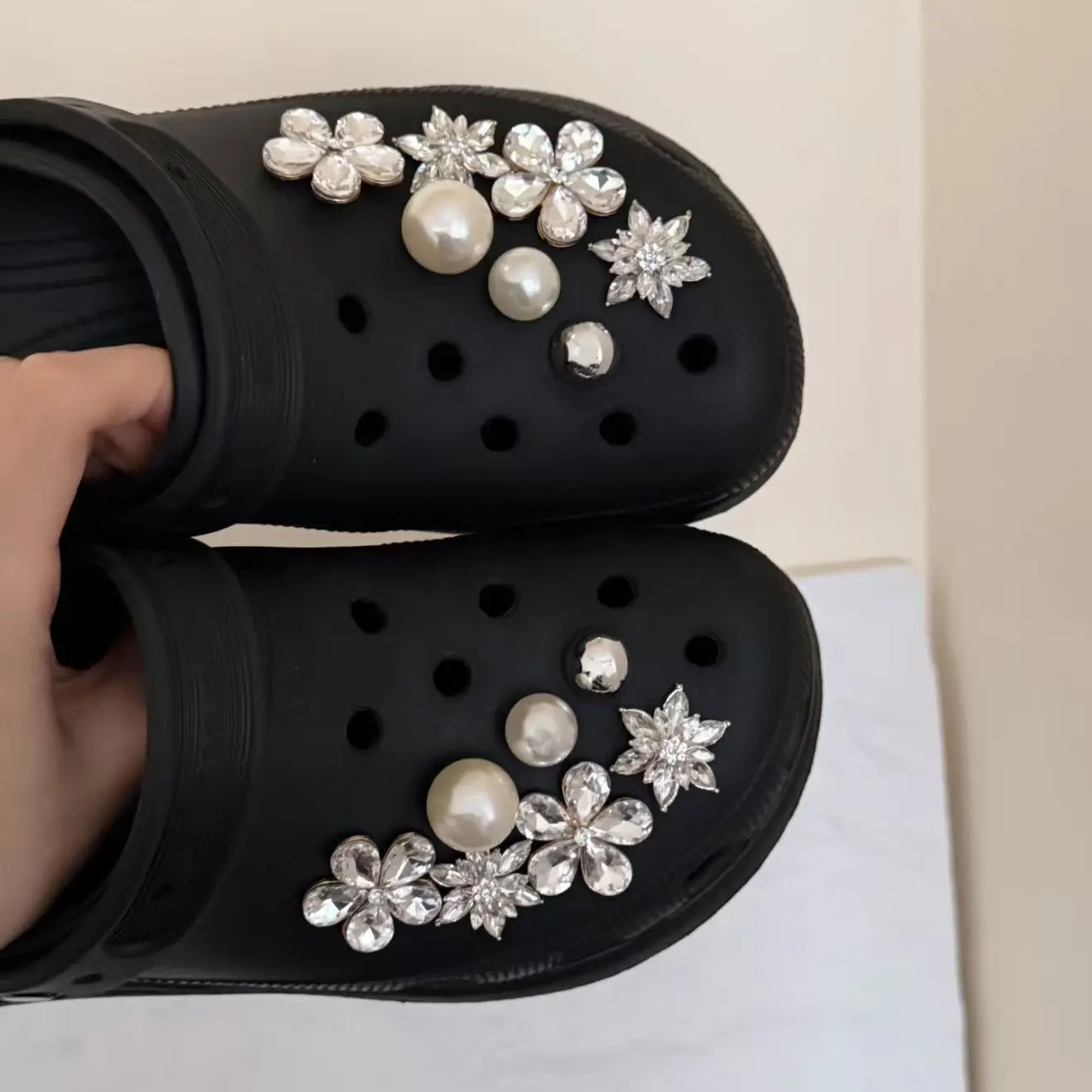 Sparkling Rhinestone Pearl Flower Shoe Charms Elegant Crystal Detachable Shoe Decorations DIY Accessories For Hole Clog Sandals