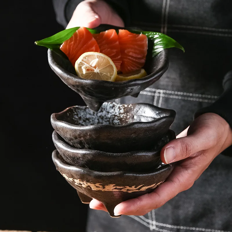 

Beauty Three Leg Ceramic Fruit Bowl Sauce Dishes Japanese Table Accessories Hot Pot Soy Dessert Bowls Kitchen Sharing Plate