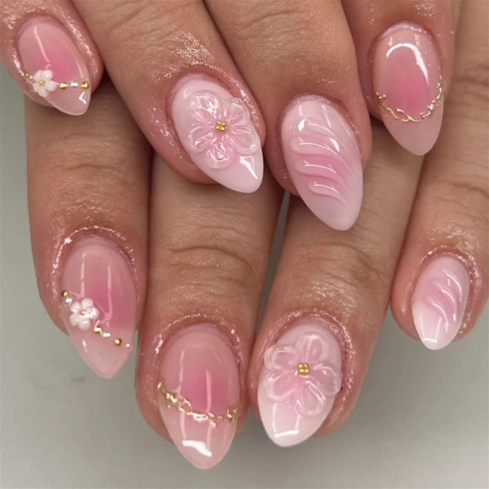

3D Flowers Metal Bead Pink Halo Dyeing Wearable Nail Art Short Almond False Nails Detachable Finished Fake Nails Press on Nails
