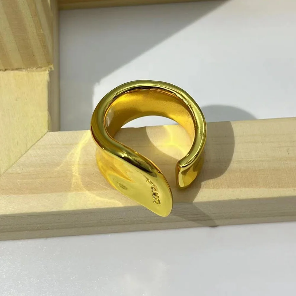 2024 Spanien Mode Hohe Schönheit Unregelmäßigen Gold Geometrische Offenen Ring Paar Paar Ring Outdoor Zubehör Valentinstag Geschenk