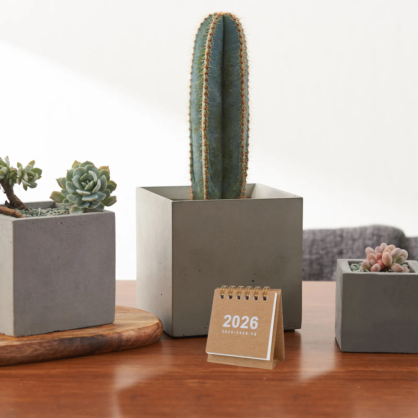 

Компактный мини-настольный календарь 2026, минималистичный дизайн, гладкий простой стиль, портативный, легкий, многоцелевой, функциональный, для офиса и дома