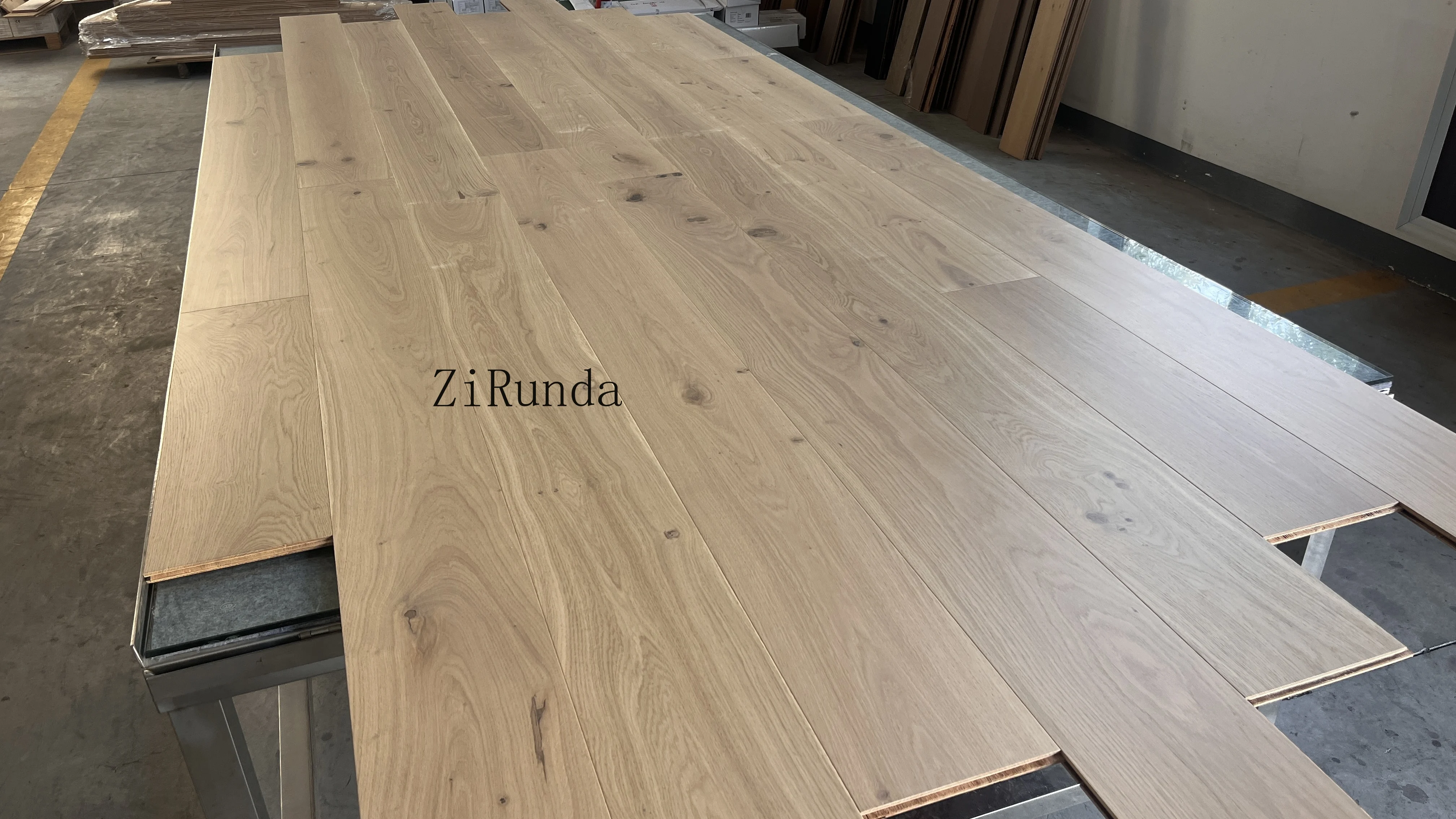 Versione personalizzata Pavimento ampio Pavimento interno ecologico in rovere bianco Legno