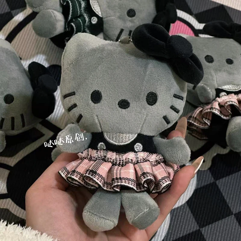 Kawaii Sanrios الأسود مرحبا كيتي رقيق أفخم المفاتيح لطيف محشوة الحيوان سحر كيرينغ لحقيبة الظهر محفظة ديكور فتاة هدية