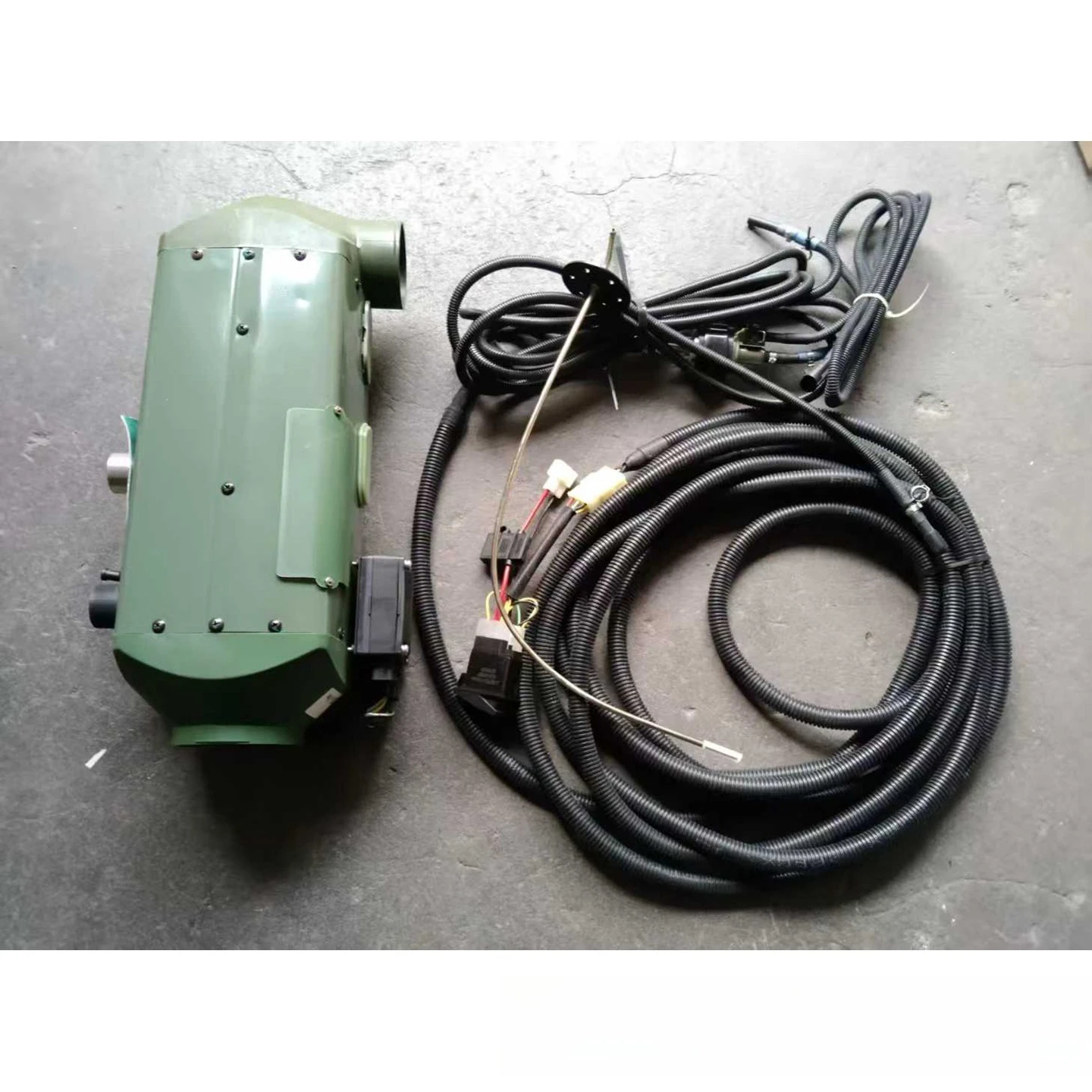 

EQ1120GA2 parking warm air heater rocker switch with wiring harness 8115010-C1300