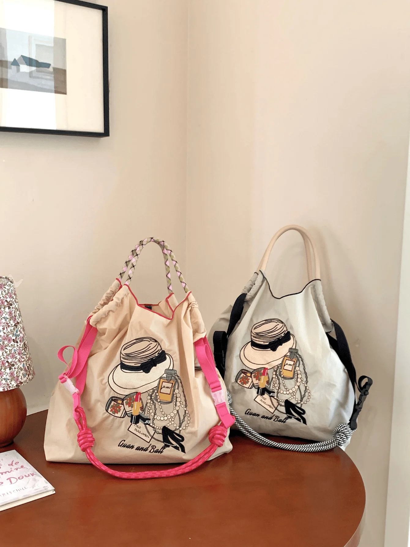 Nova bolsa de ombro feminina, sacola de compras bordada estilo japonês, padrão moderno, sacola de grande capacidade, dobrável e fácil de armazenar, adequada para compras, lazer, festas de férias, presentes surpresa