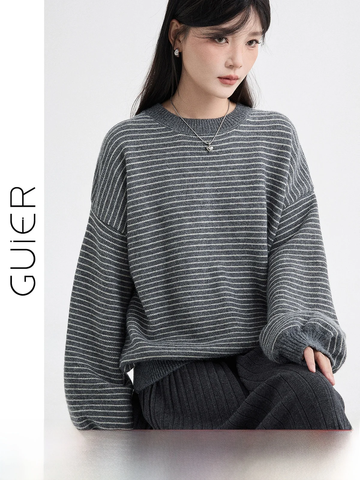 

Зимний женский свободный вязаный свитер в полоску с рукавами-фонариками, круглым вырезом, премиум-класса, повседневный, эксклюзивная онлайн-модель