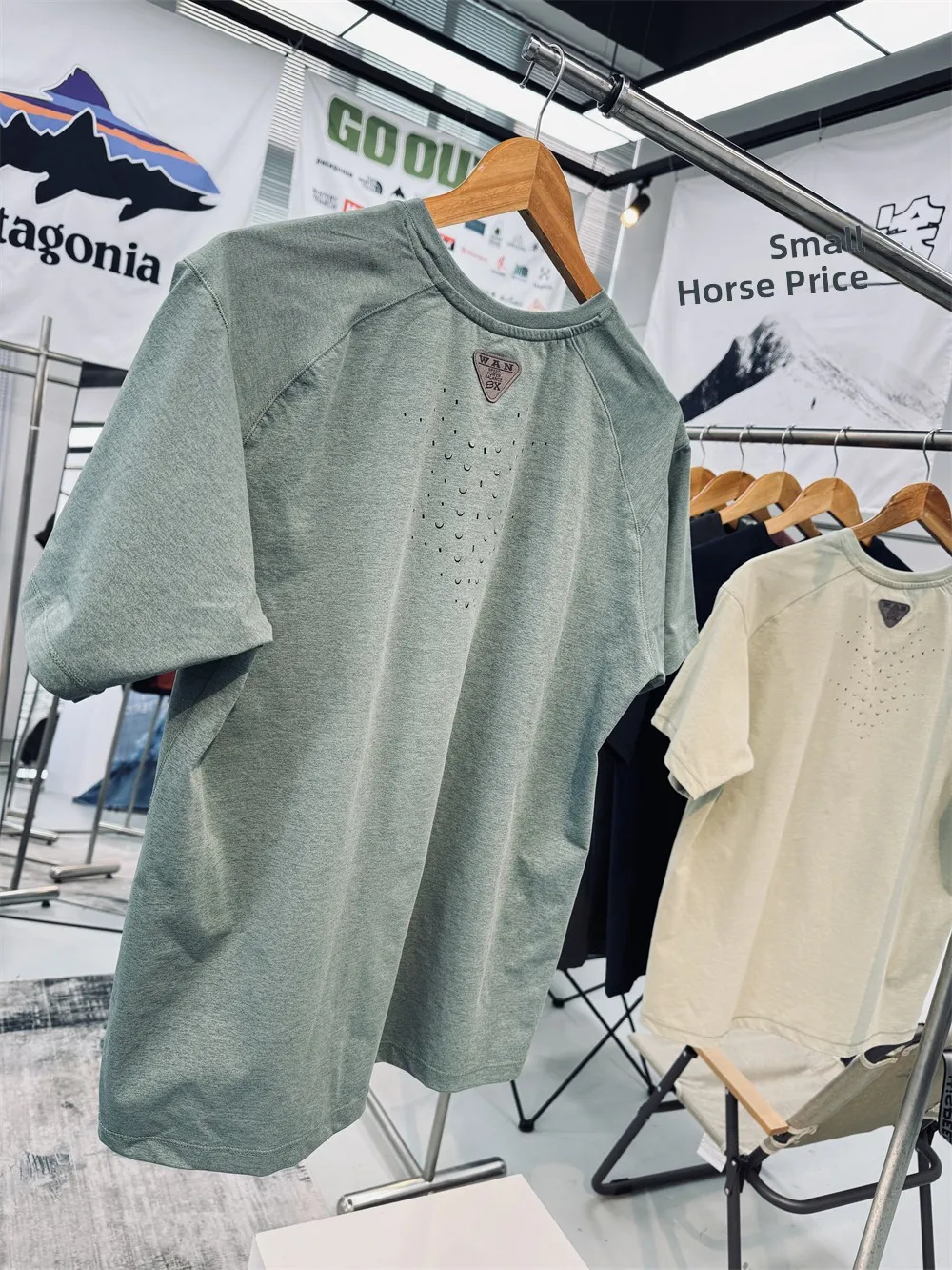 Dragon Scale Texture Laser Perforated Breathable Unisex Outdoor Function Loose Quick Dry Short Sleeve T-Shirt Polyester Fiber