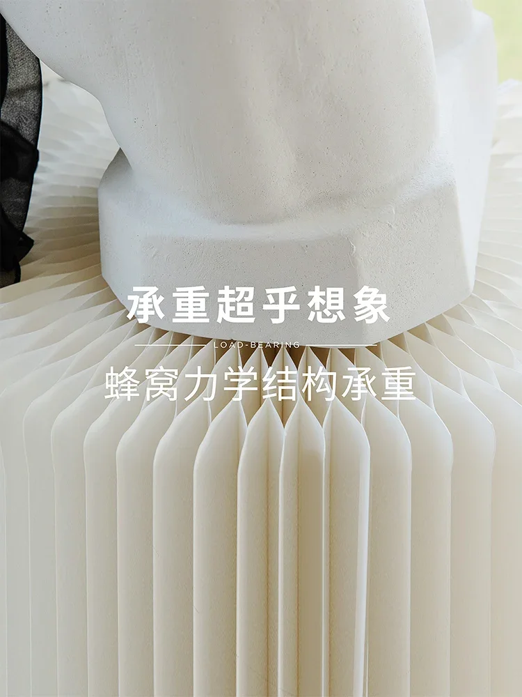 White Cylindrical Shelf Art Decoration Creative Display Stand Commodity Commercial Use Display Rack