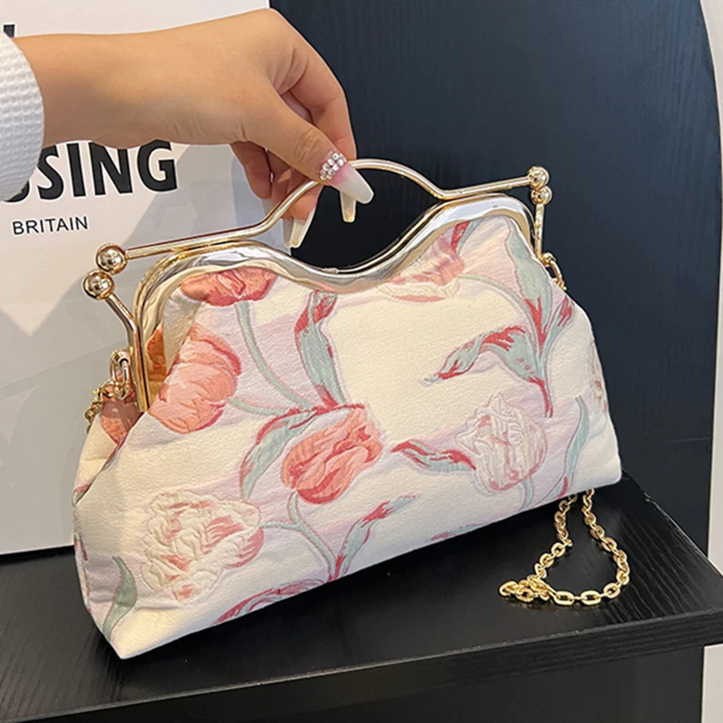 Luxury Designer Retro Women Lock Chic Handbag Evening Clutch Designer Brand Lady Shoulder Crossbody Bags Female Purse Shell Clip