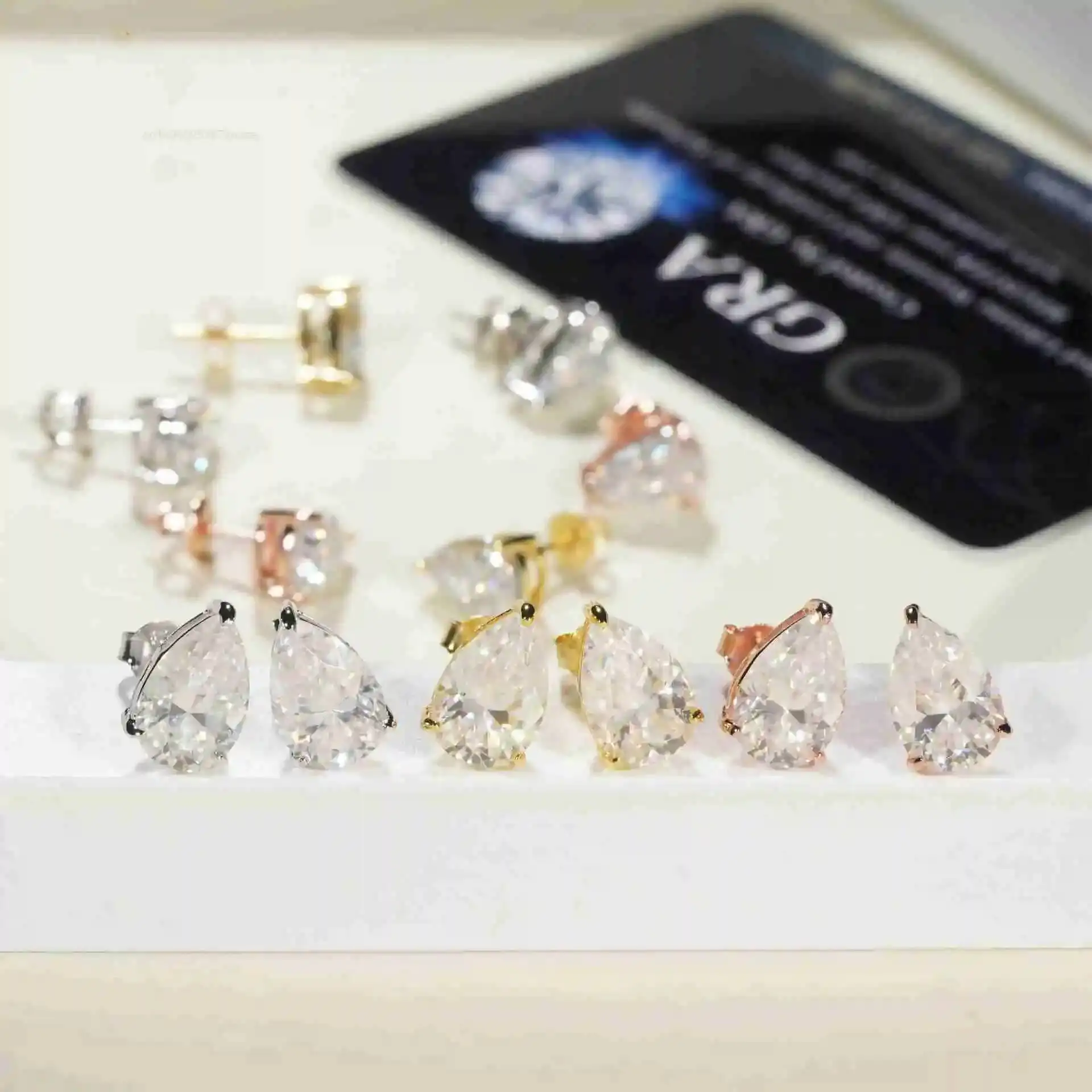 

Moissanite Jewelry Lady Gift 14K Gold Pear Cut Moissanite Stud Earrings