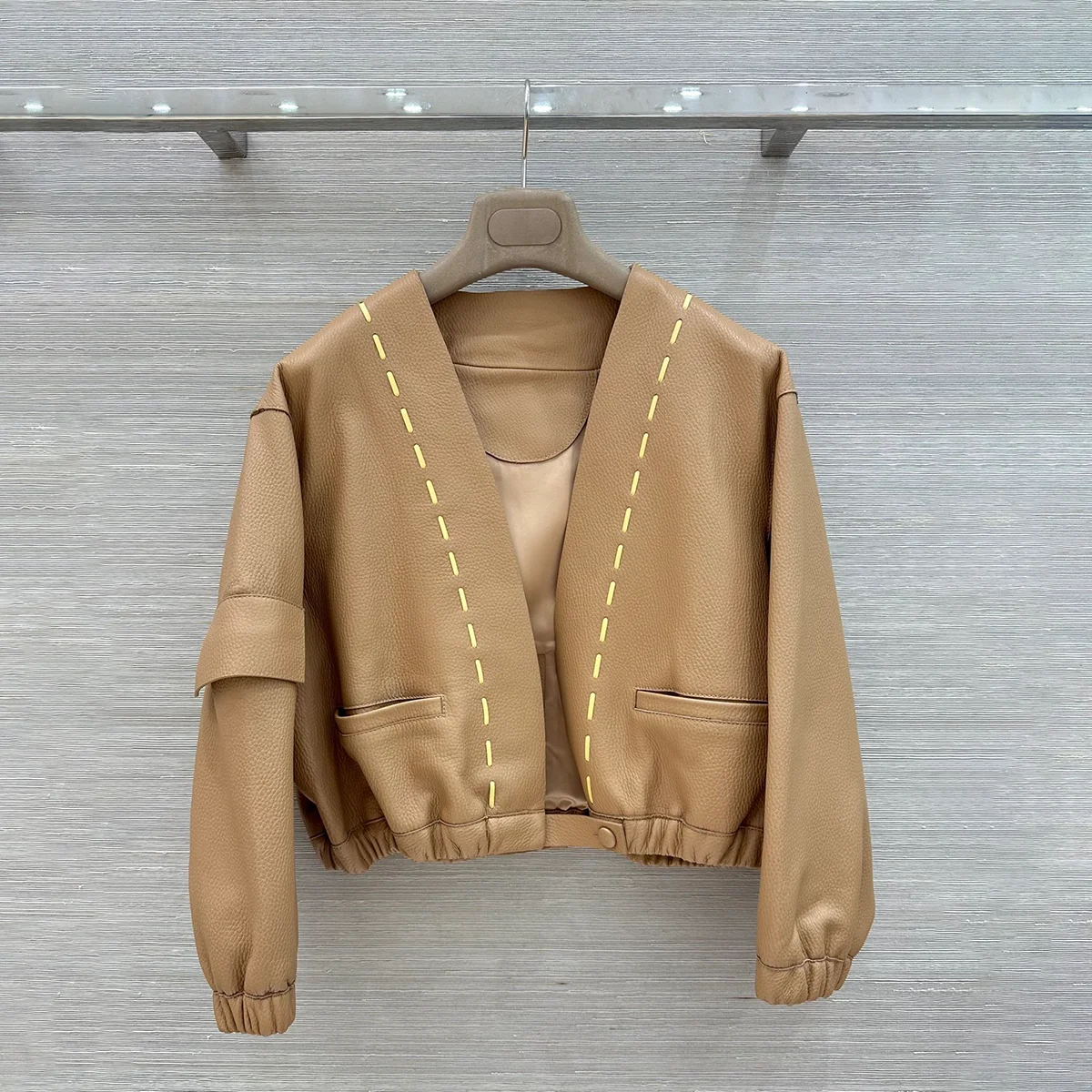 2026 High Quality Women Faux Leather V Neck Jacket Contrast Stitch Cropped PU Coat26102663