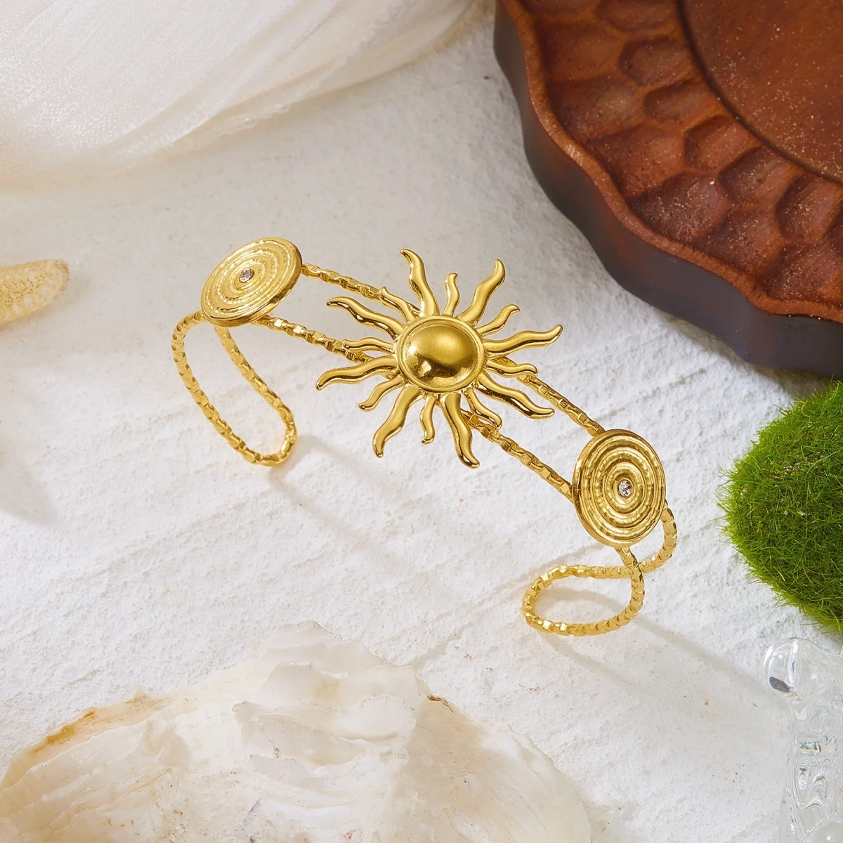 Mehrliniger Armreif aus Edelstahl mit Seestern-, Muschel-, Quallen-, Seepferdchen-, Sonnen- und Schildkrötenmotiven für Damen und Herren, Sommer-Schmuck. – Detail 30