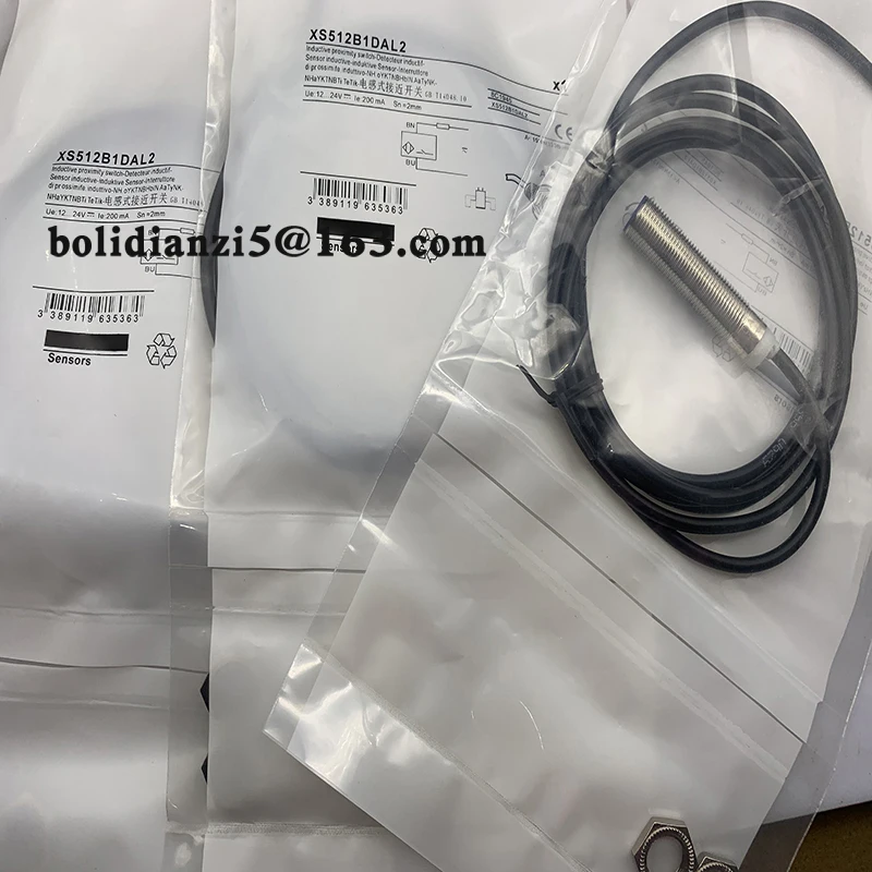 Neuer Näherungsschaltersensor XS512B1DAL2 XS512B1DBL2 XS512B1DAL5 XS512B1DBL5 Auf Lager