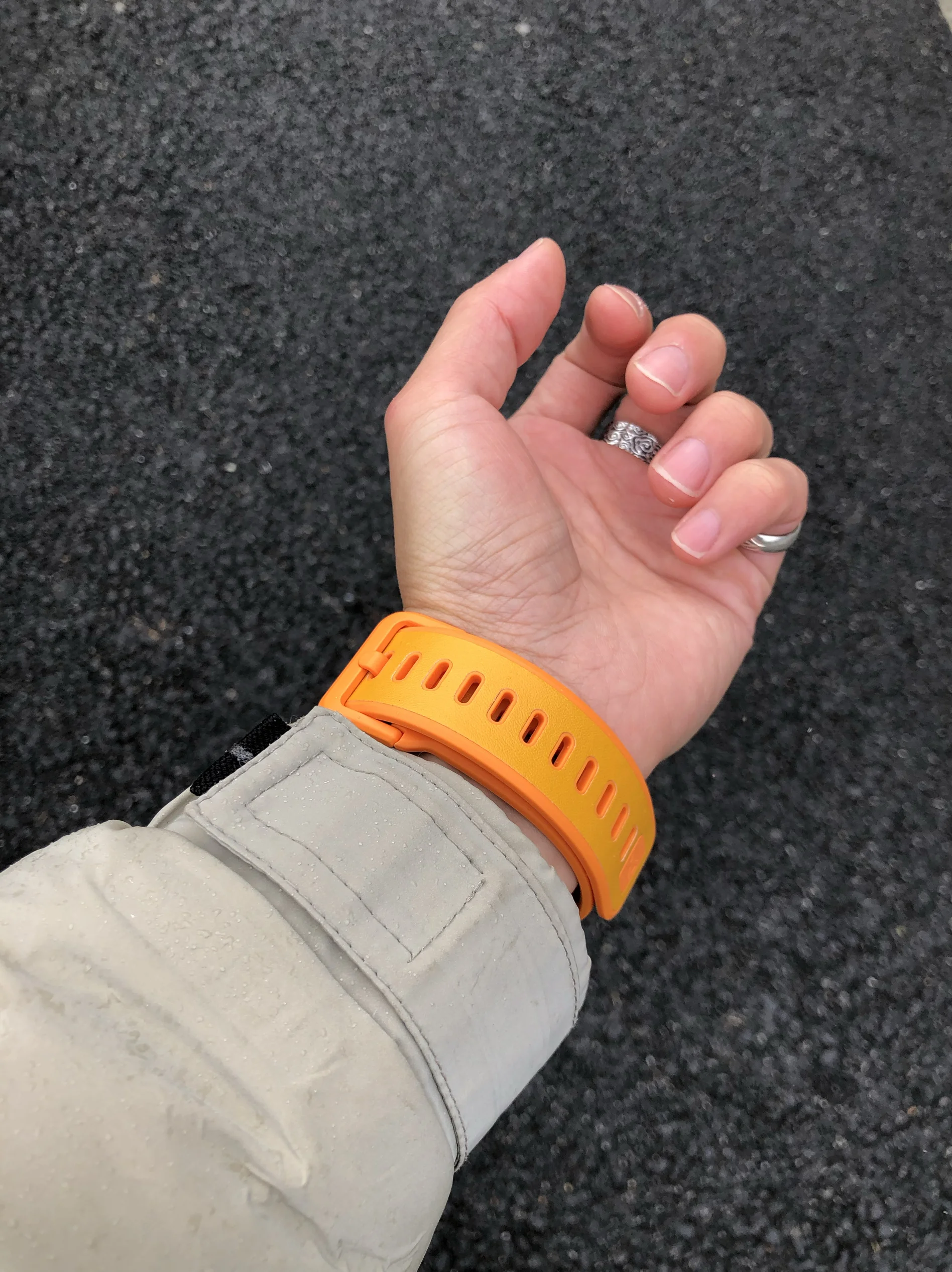 Kakeband new buckle is suitable for Apple Watch IWatch Strap S10 genuine leather silicone98breathableUltrawideAppleWatch    T53A