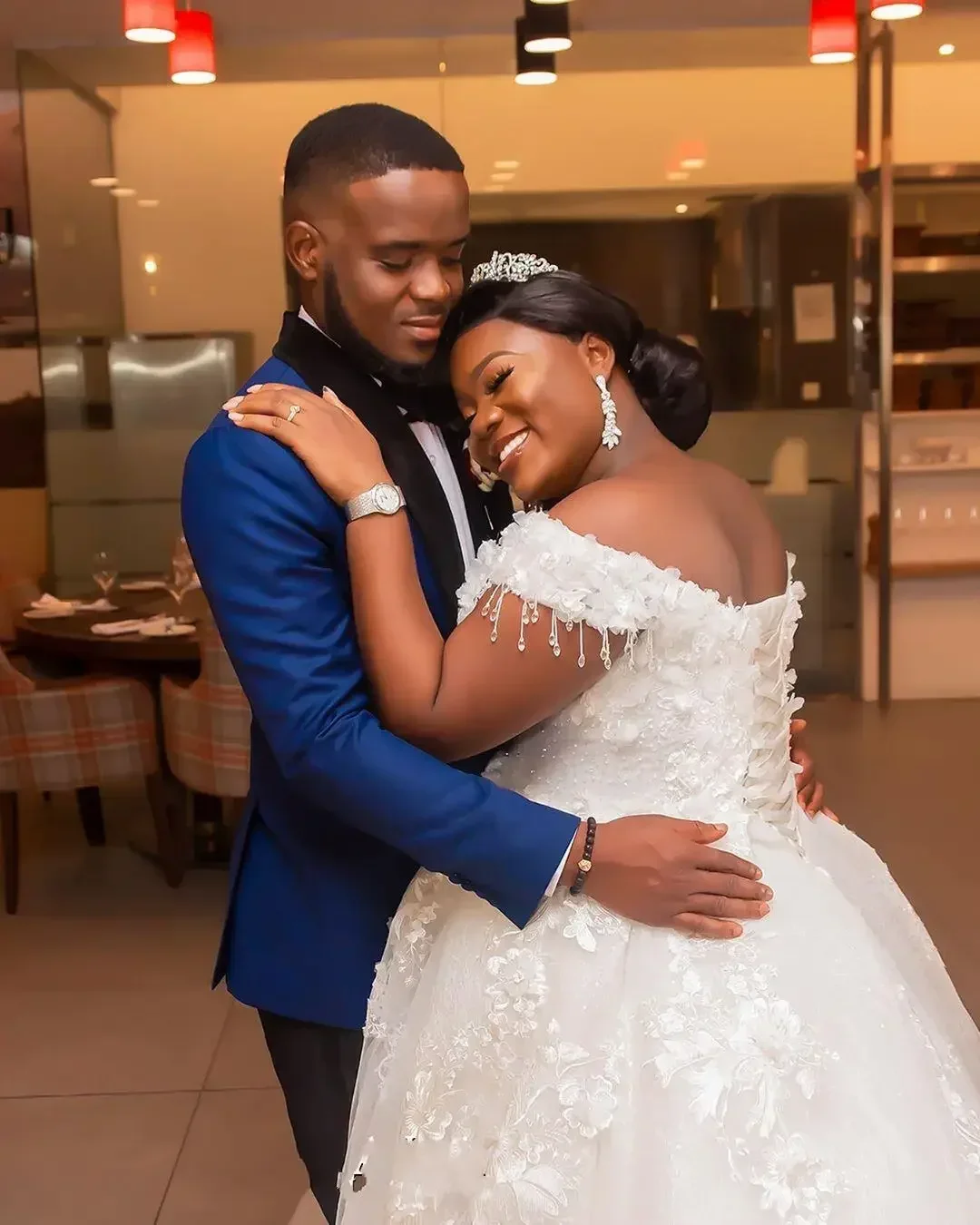 Suknie ślubne z odkrytymi ramionami, z dekoltem w serduszko, na zamówienie, Vestidos De Novia, z trenem, plus size, gorsetowe wiązanie z tyłu.