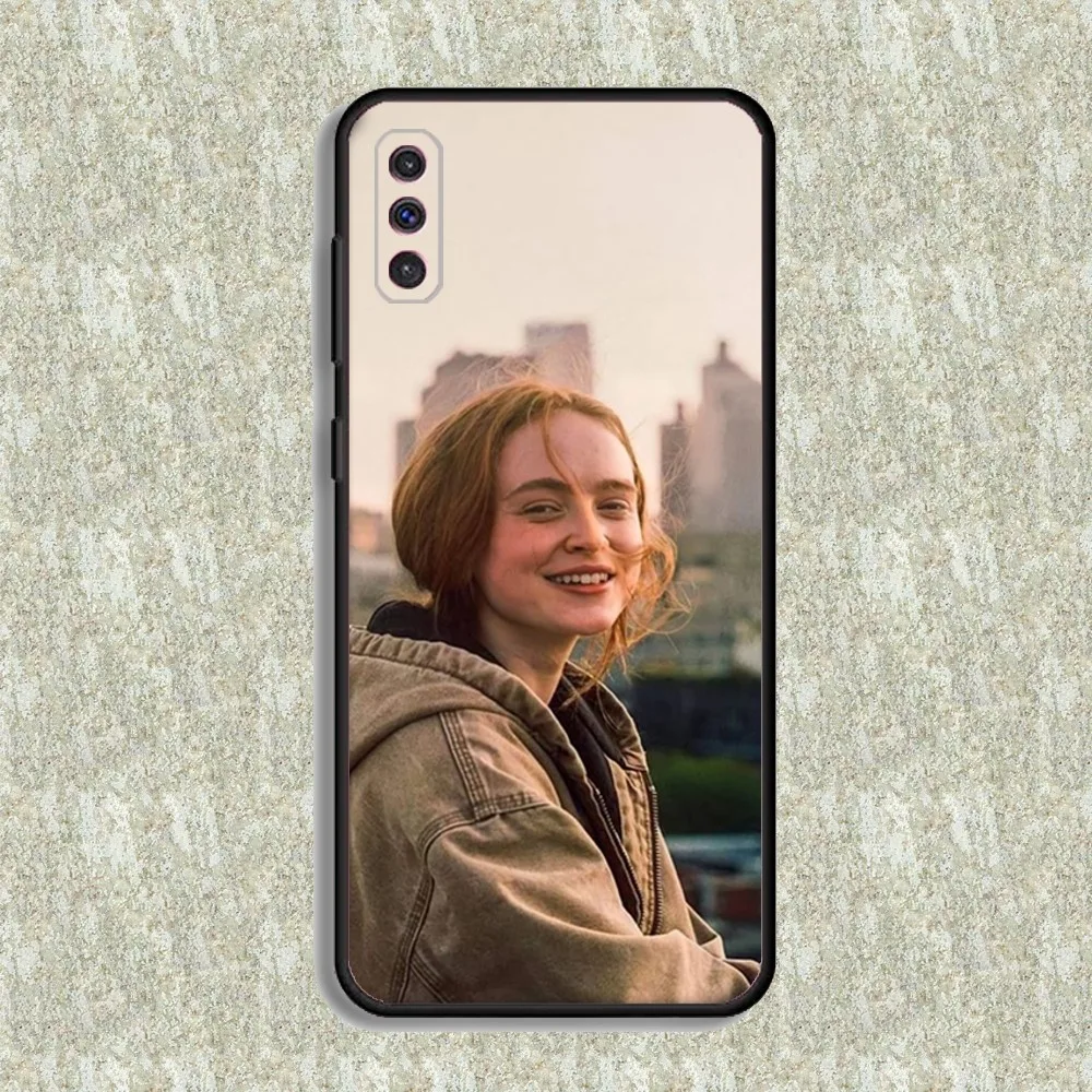 Sadie Sink Actress Phone Case For Samsung S23,23,22,30,21,10,9,Note20 Ultra,Lite,Ultra,5G,Plus,FE,Black Soft Case