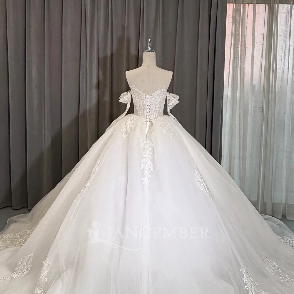 Maßgeschneiderte Brautkleider, Ballkleid, abnehmbare Ärmel, rückenfrei, Vintage-inspiriert, Spitze, Kapellenschleppe, Brautkleid, Servies Sundae