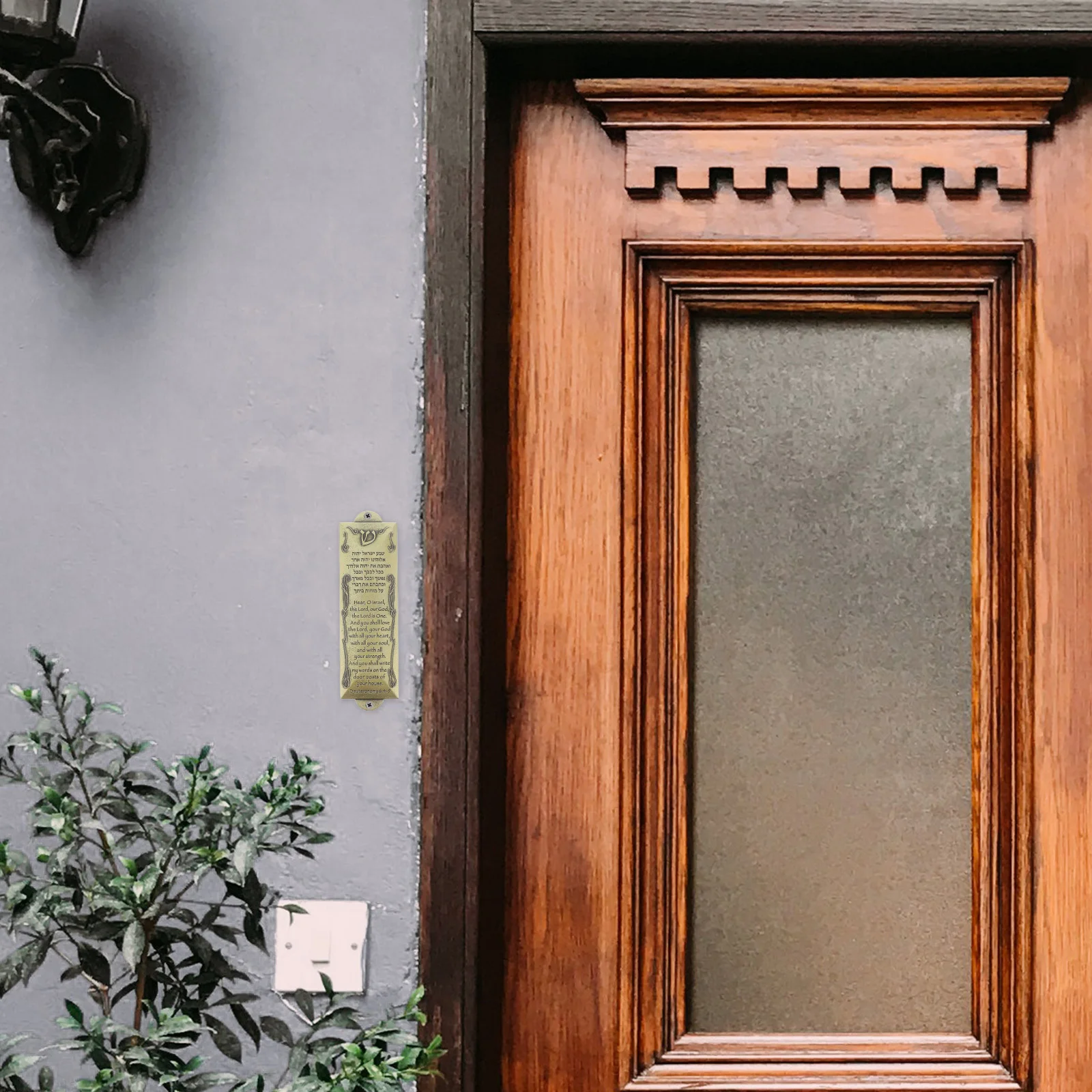 

1Set Decorative Mezuzah Plaque Finish Doorpost Shrine Protection Charm for Home Spiritual Decoration Metal Mezuzah