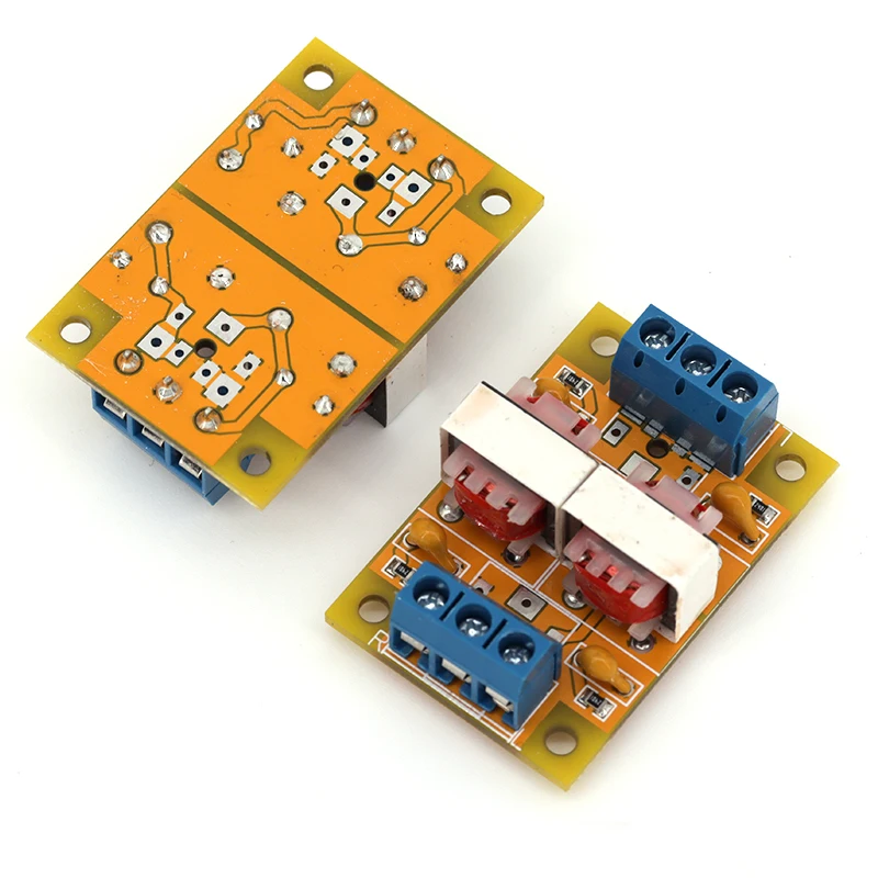 XH-M372 Stereo /Audio Isolator Vehicle Common Ground Suppression Interference Noise Isolation Module Transformer Coupler