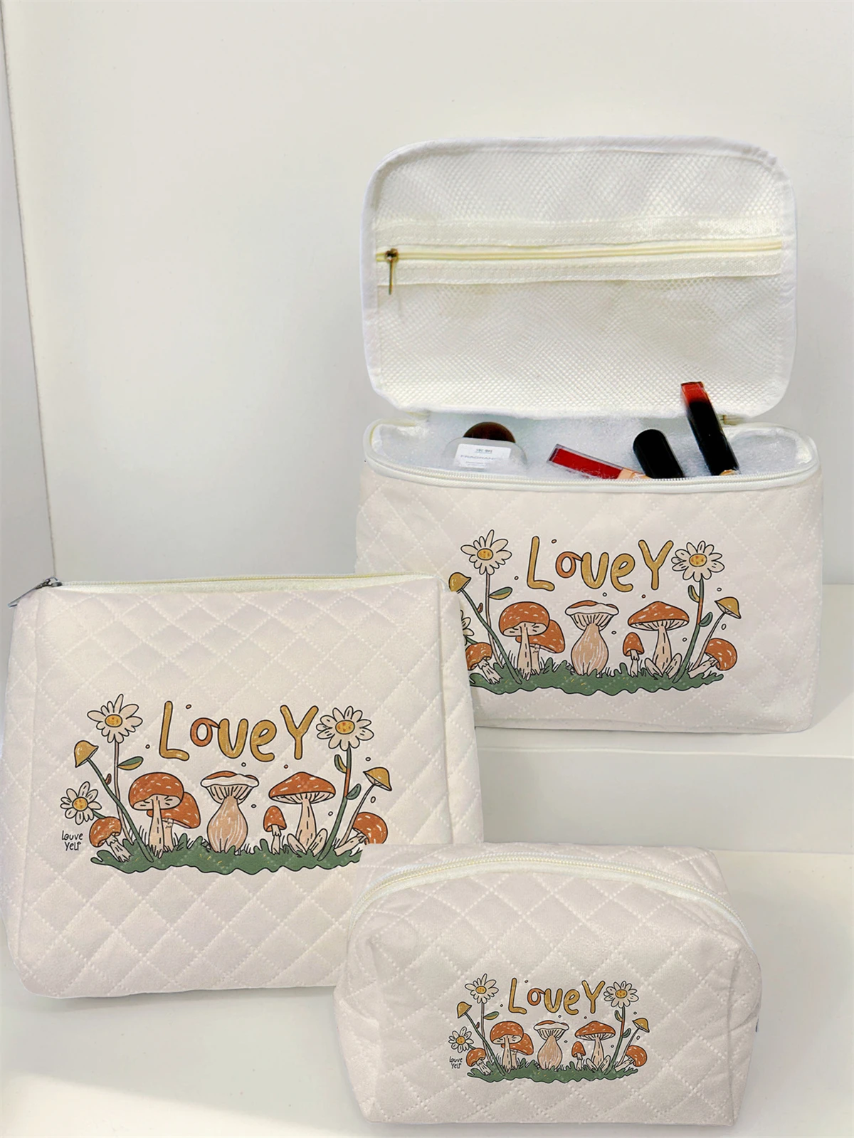 

1 Set Portable Makeup Bag, Large Capacity Design, Easily Accommodate Your Cosmetics, Lightweight And Portable For Storing Cosmet