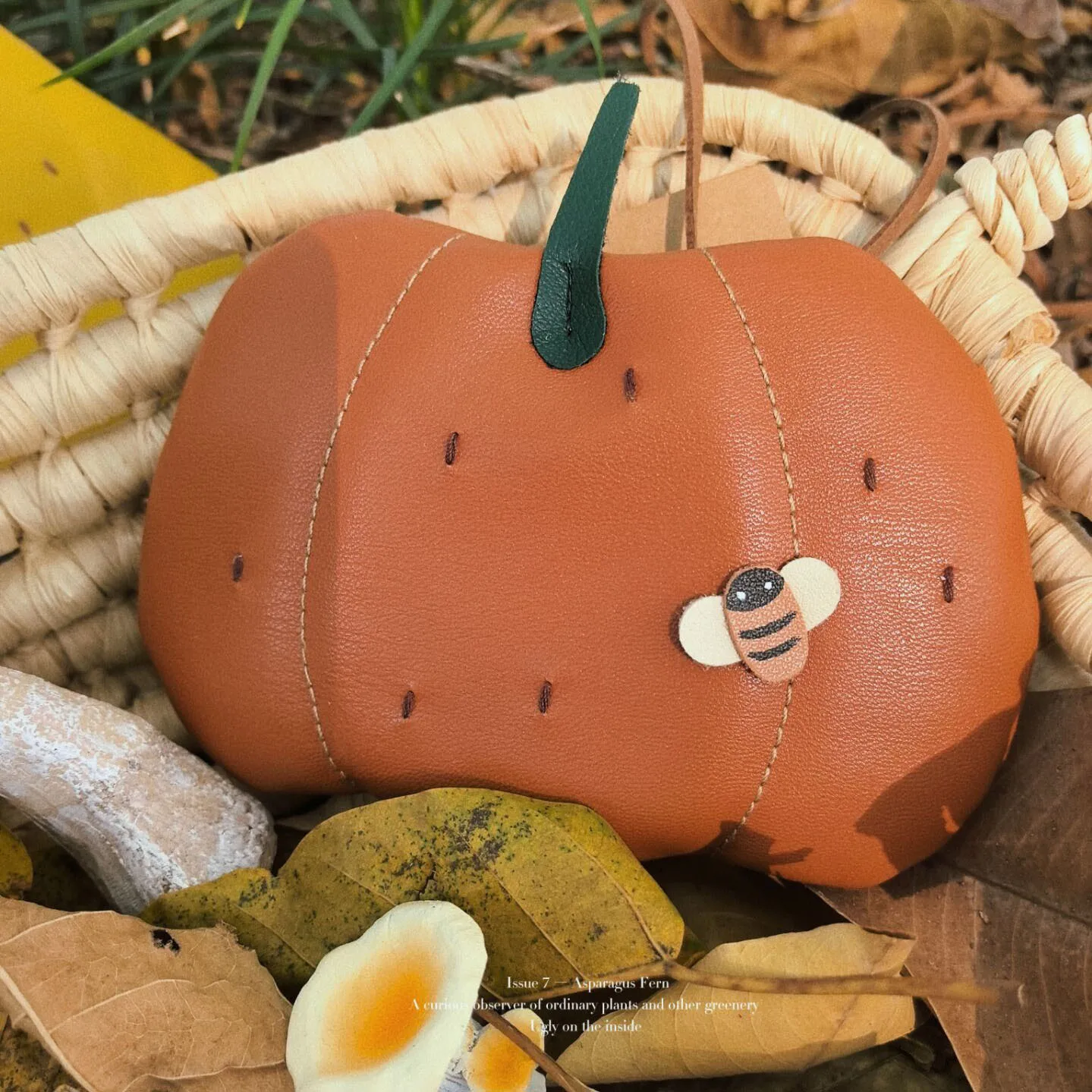 

Halloween Pumpkin Crossbody Bag - Cute Pumpkin & Pear PU Leather Mini Bag for Toddlers, Adjustable Strap Unisex