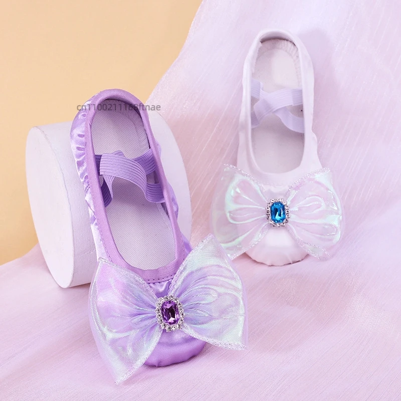 Girls' Dance Shoes with Soft Soles, Children's Ballet, Baby Dance Shoes, Cute Stage Performances, Cat Paw Dance Shoes