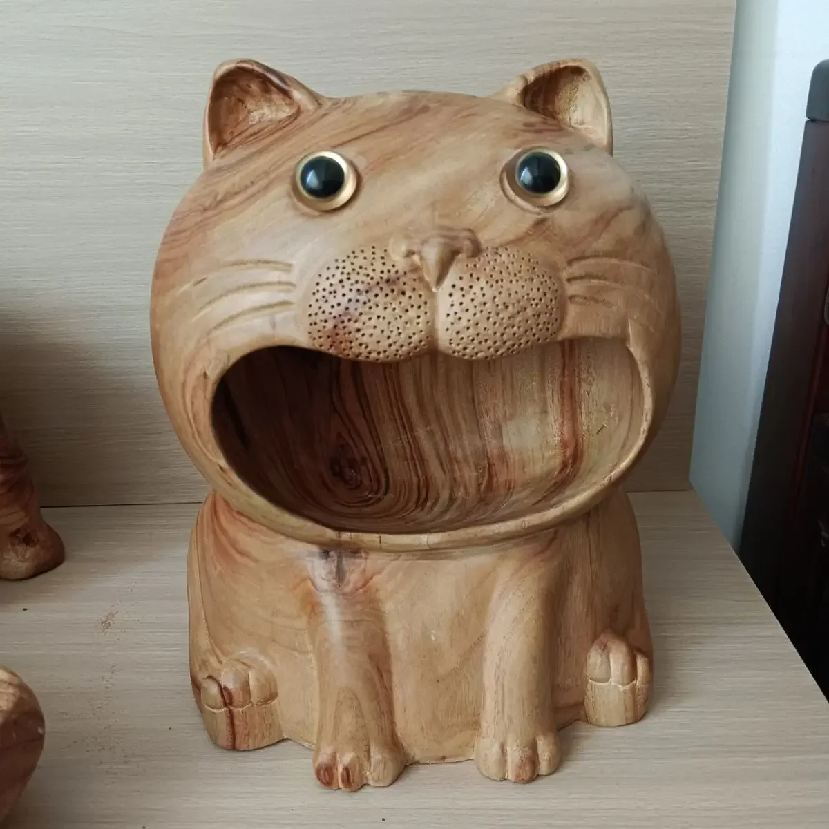 

Lucky Cat Wooden Figurines Organizer Creative Miniature Sculptures Aesthetic Accessories Sofa Beside Ornaments Living Room