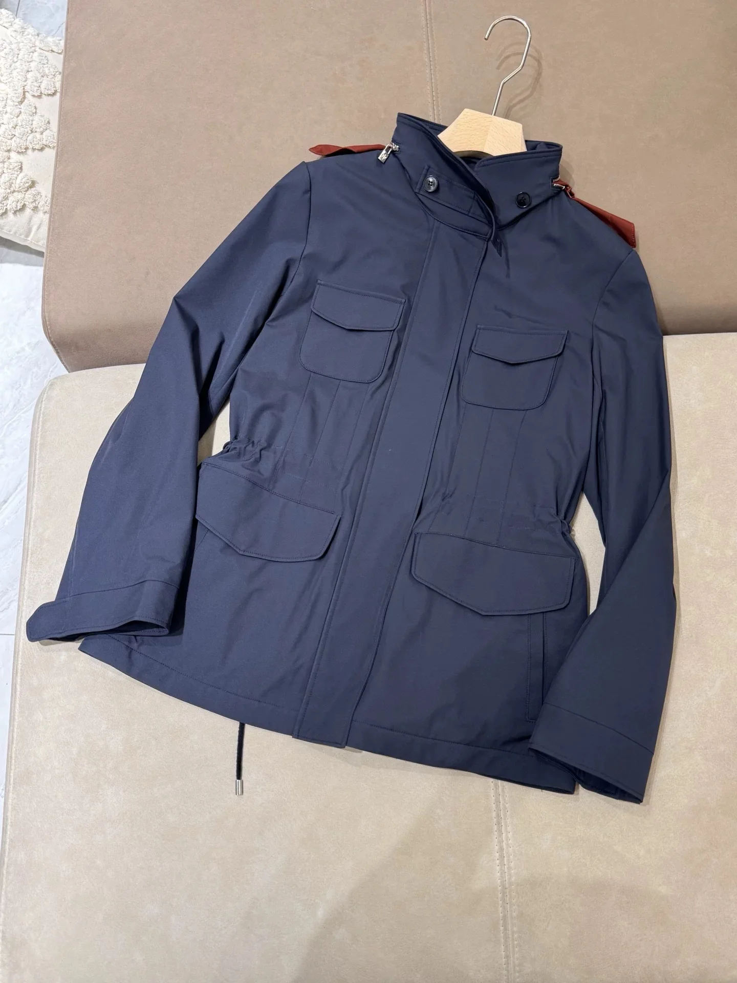 Manteau de voyage à capuche pour femme, veste chaude décontractée à quatre poches, de haute qualité, nouvelle collection automne hiver 25