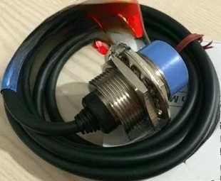 

EV-108M, EV-108U, EV-130M, EV-130U Бесконтактный переключатель