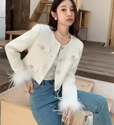 Chic High Quality Autumn Tweed Short Jacket Coat Women O Neck Diamonds Heart Button Ostrich Feathers Long Sleeve Cropped Tops