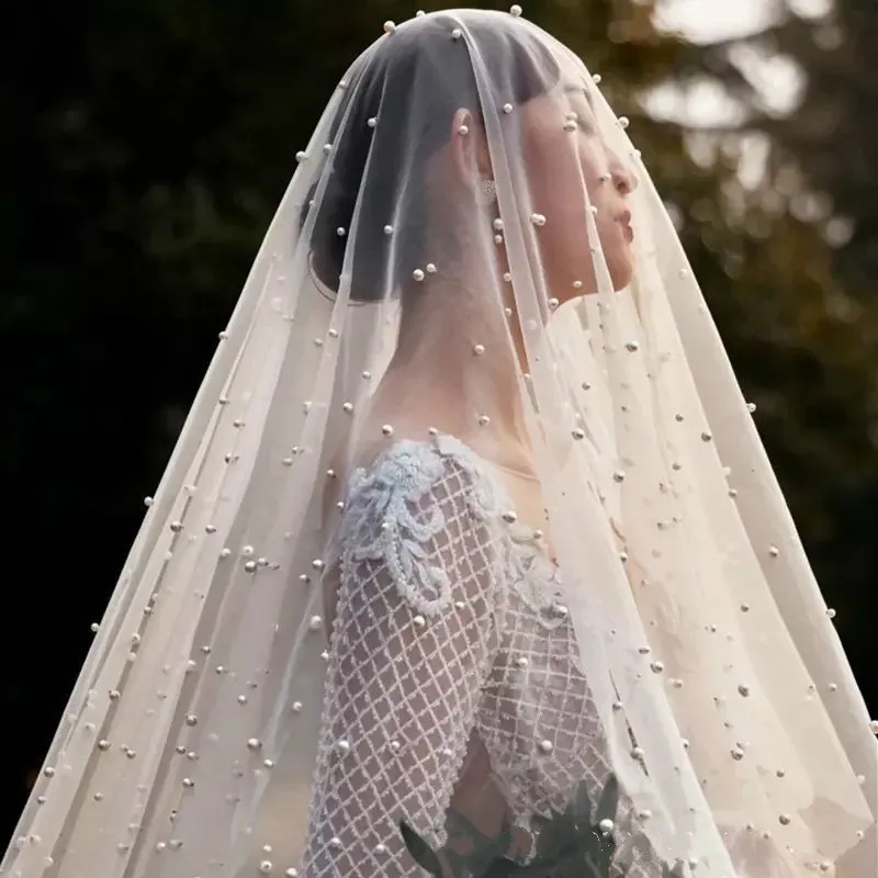 ไข่มุกสีขาวงาช้างยาวผ้าคลุมหน้าเจ้าสาวด้วยหวี One Layer Cathedral Wedding Veil ไข่มุก Velos de Noiva ลูกปัดคริสตัล 3 เมตร