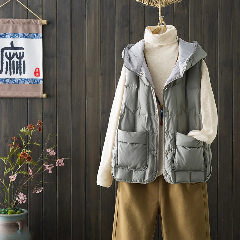 Female 90% White Duck Down Ultra Light Sleeveless Down Vest 2025 New Autumn/Winter Fashion Hooded Basics Women Warm Vest Coat
