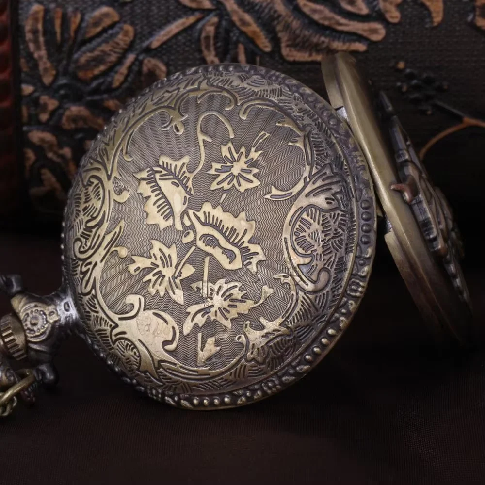 8123ヨーロッパとアメリカの古い大きな天使のレトロな懐中時計キューピッドパターンの男女学生野生の懐中時計