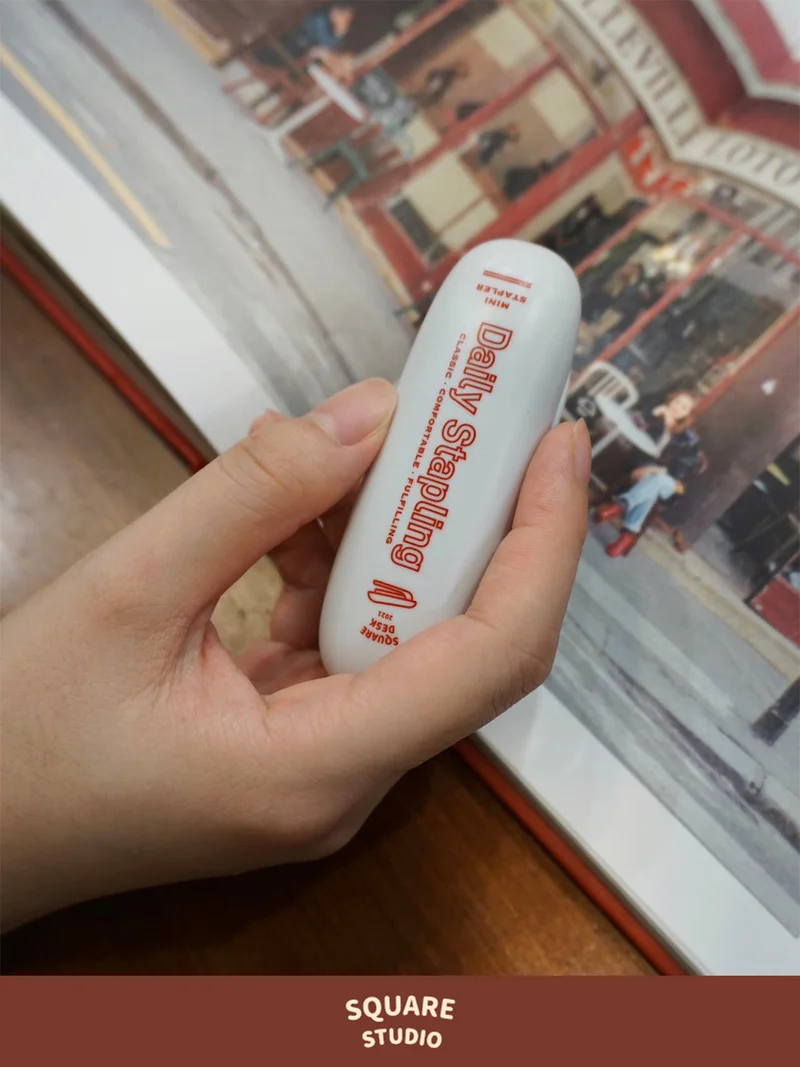 الرجعية قذيفة صغيرة للطي كباسات المحمولة حجم اللون الموثق 24/6 26/6 القياسية ستابلز مكتب أدوات تجليد المدرسة A7019