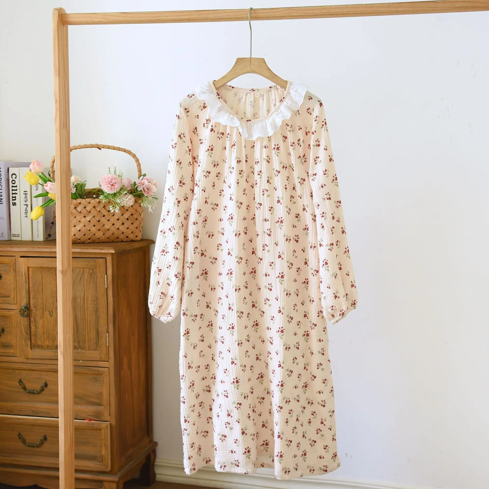 Long Length Cotton Long Sleeved Round Neck Lace Sweet Home Princess Style Women's Pajamas