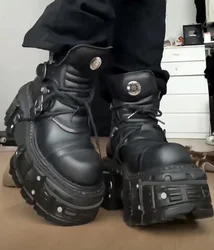 2024 neue echte Leder Tanks ohle Punk kurze Stiefel Mode Straße Motorrad Stiefel kurze Stiefel dicke Sohle Schnalle Schnürstiefel