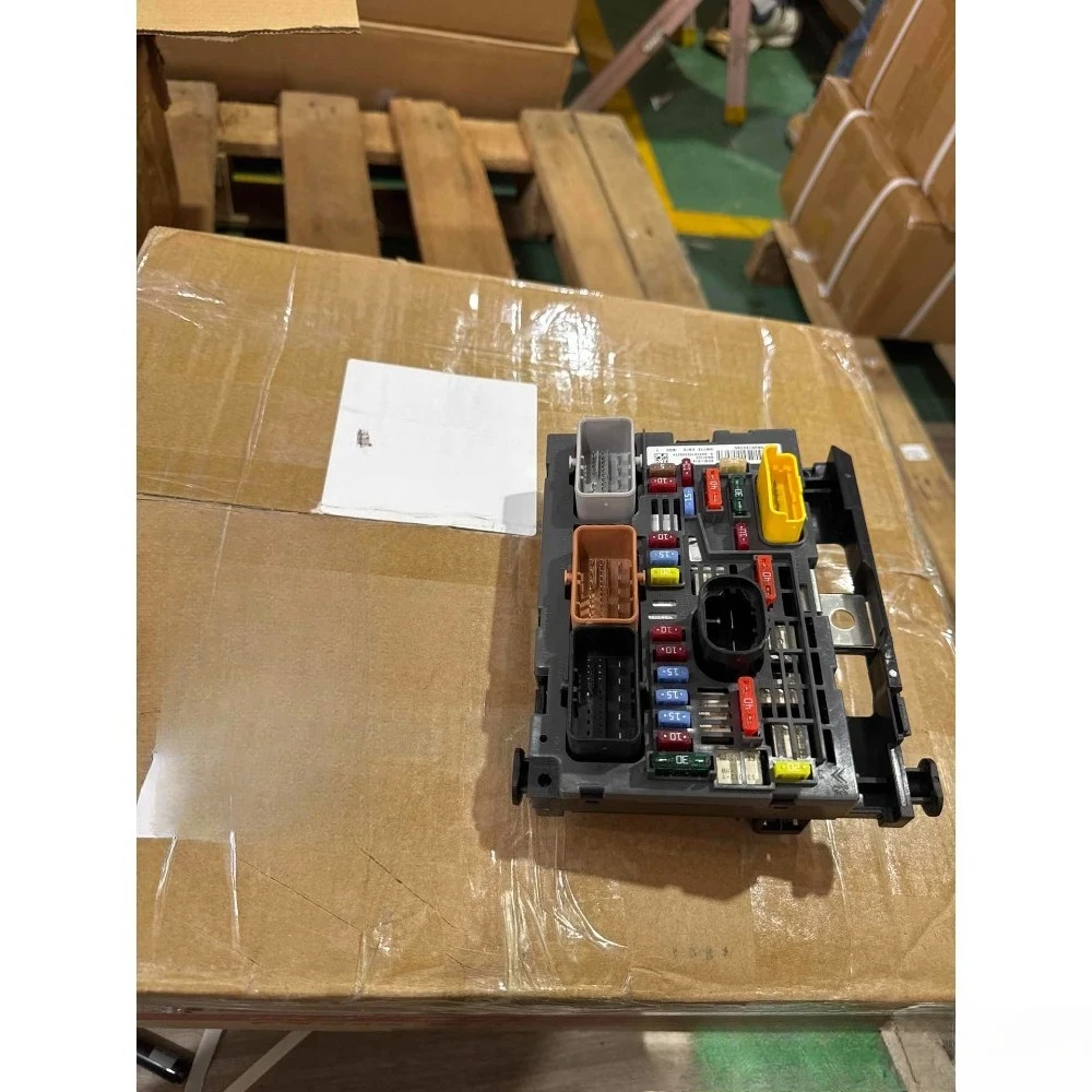 NEW For Peugeot 3008 407 5008 Citroen 407/407SW/RCZ C5/X7 C4 9675877980 9807028580 Engine Fuse Box Assembly BSM R02 Module - view 6
