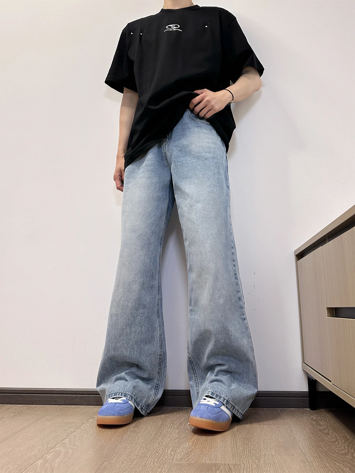 

Мужские джинсы в стиле ретро, светло-голубые, свободного кроя, прямые, широкие штанины, драпированные, длинные, повседневные, летние