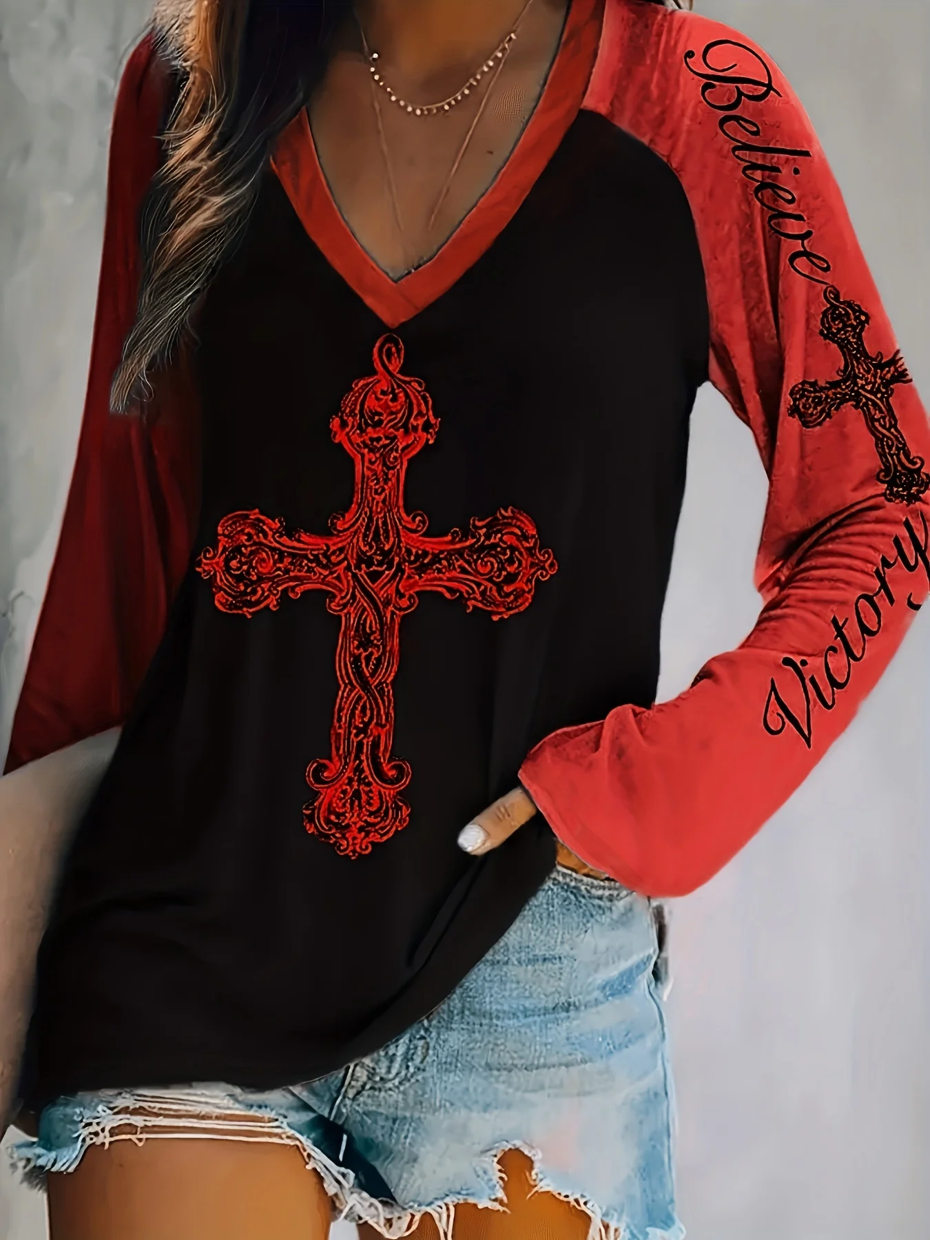 Plus Size Women's V-Neck Long Sleeve Cross Print T-Shirt Casual Loose Fit Top for Everyday Wear