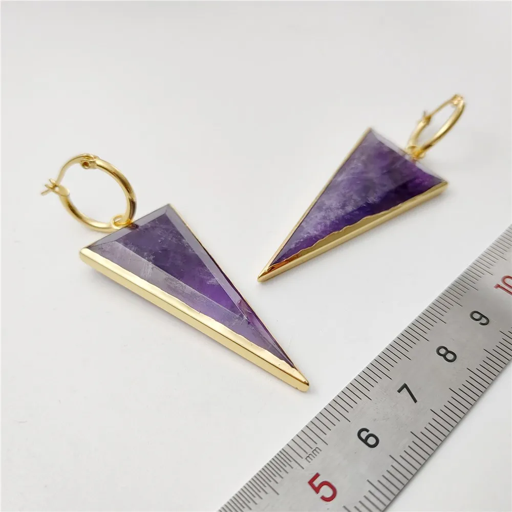 FUWO 1Pair Carved Triangle Shaped Amethysts Earrings,Gold Color Plated Handmade Natural Purple Crystal Hoop Earring ER427