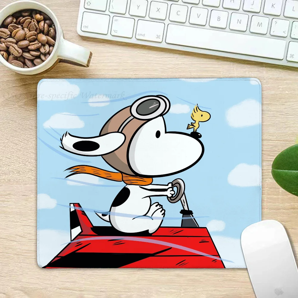 Cartoon S-Snoopys-Dog Mousepad Small LockEdge Mouse Pad For Gamers, Computer Desk Pad, Rectangular Anti-slip Rubber