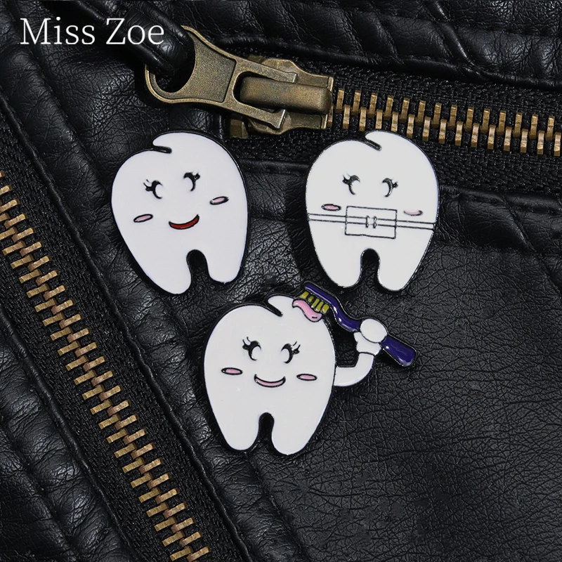 Protect Teeth Enamel Pin Toothbrush Braces To Prevent Dental Caries Metal Brooches Badge Lapel Backpack Jewelry For Dentistry