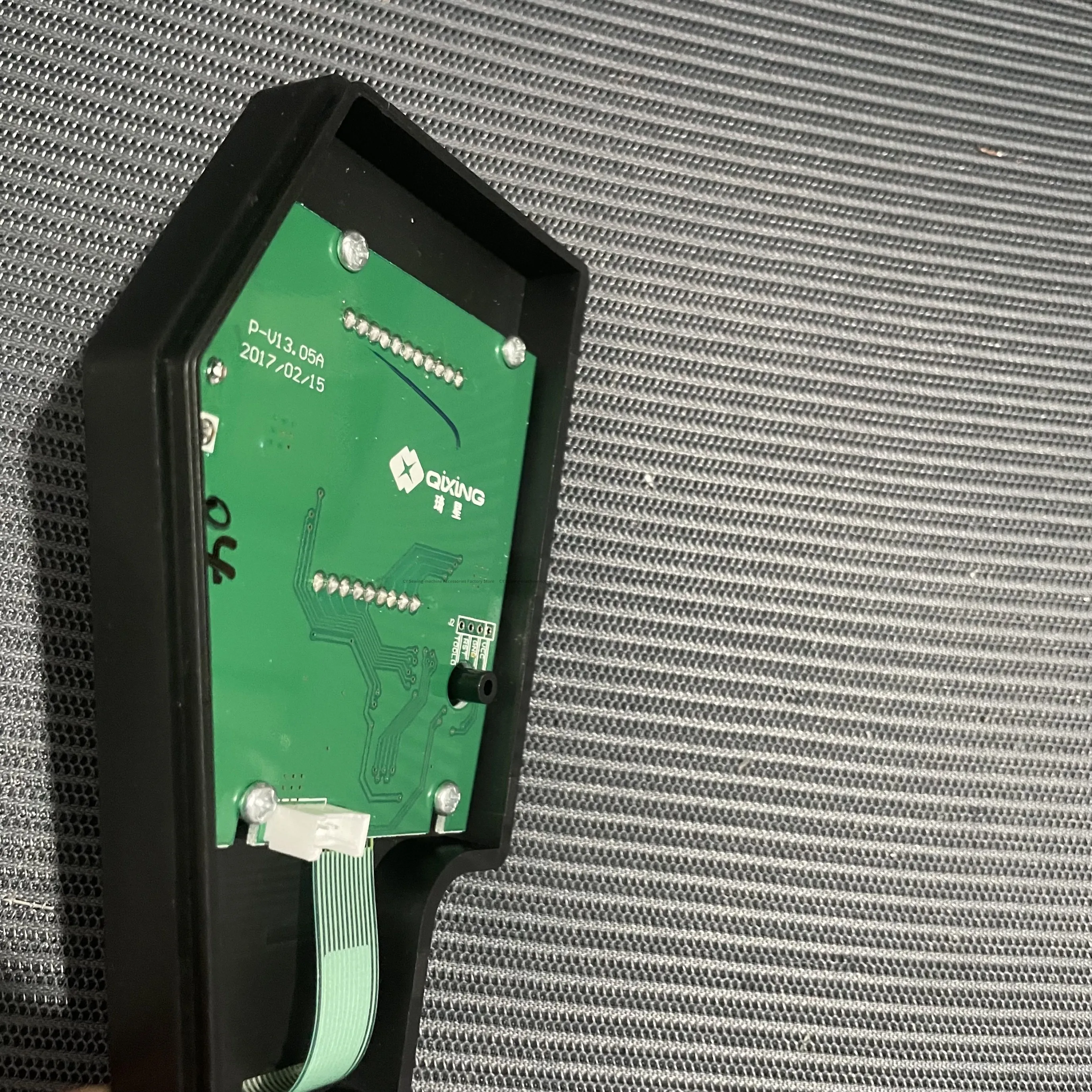 ماكينة خياطة الكمبيوتر Hb HUIBAO Pc9893 Qixing System شاشة عرض مسطحة لوحة التشغيل عرض الجمعية