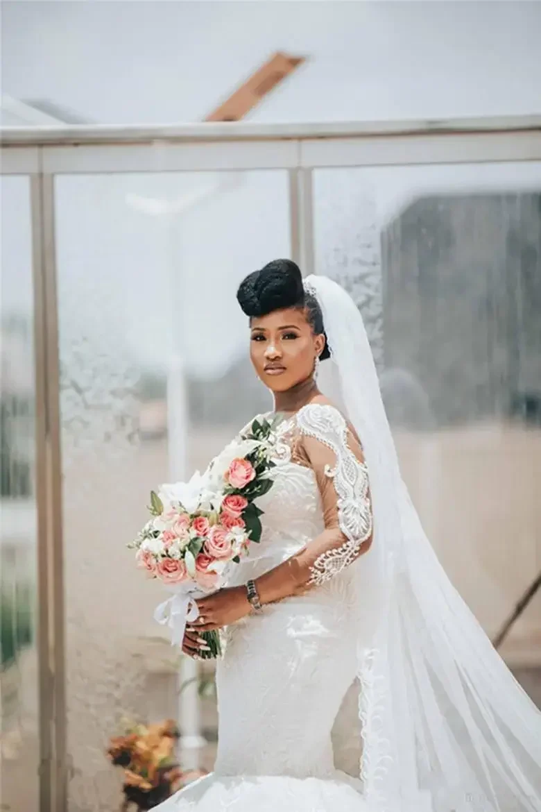 فستان زفاف حورية البحر بأكمام طويلة مزين بالدانتيل مخصص فستان زفاف أفريقي شفاف أسود للفتيات مقاس كبير مصنوع حسب الطلب