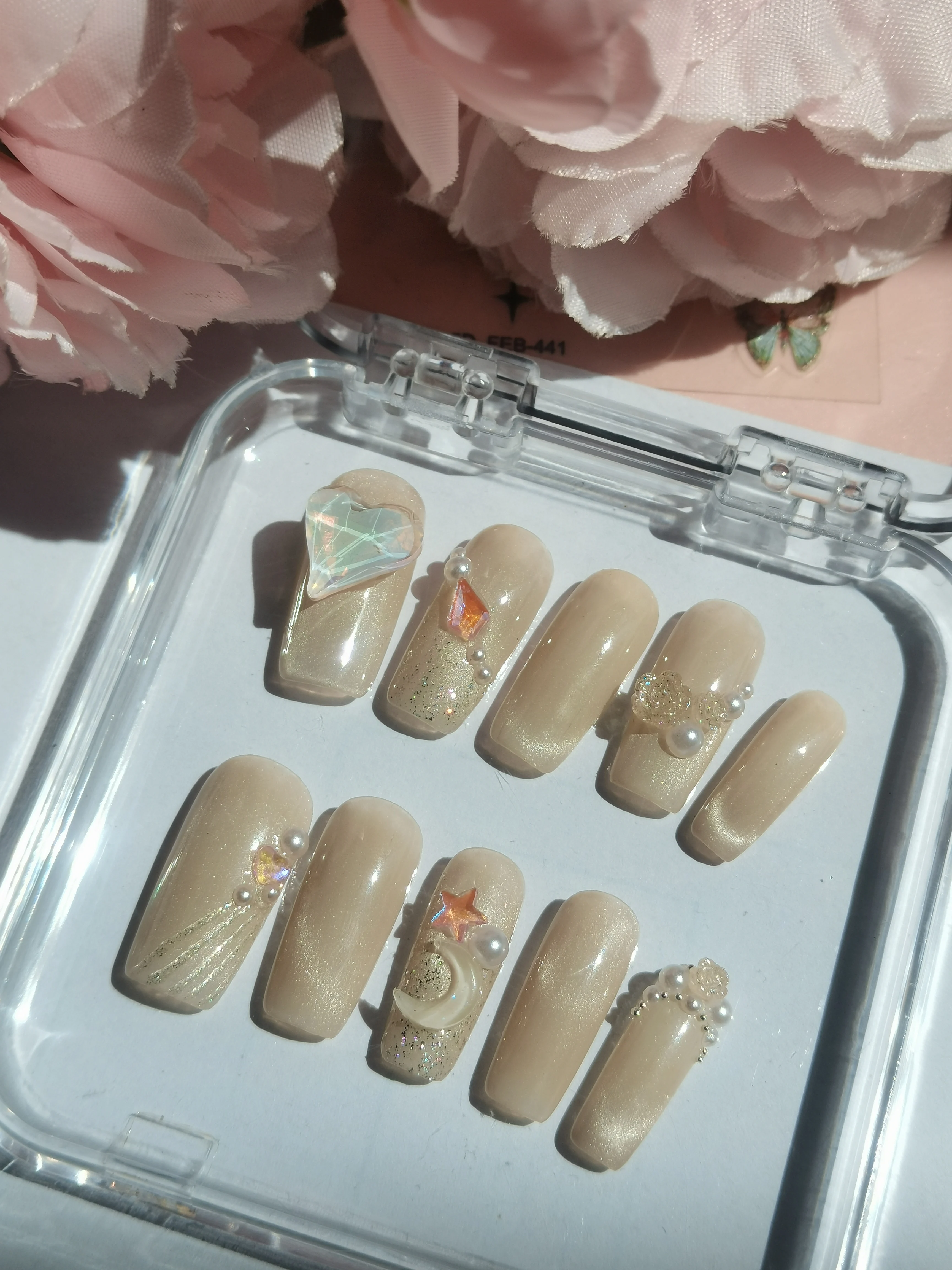 10개입 스위트 핑크 블러쉬 프렌치 네일 3D 꽃 나비 장식 펄 다이아몬드 장식 웨어러블 아몬드 프레스온 네일