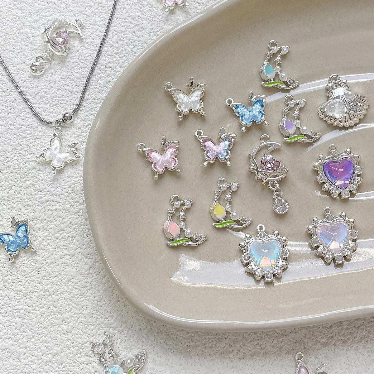 6szt Alloy Butterfly Tulip Moon Pendant Diy Handmade Bracelet Necklace Beaded Mobile Phone Chain Accessories Material Charms
