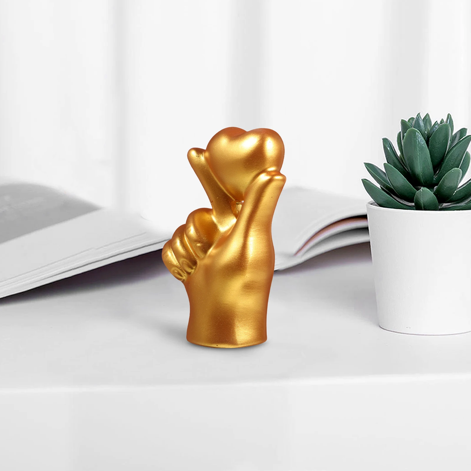 

Valentines Day Gesture Ornaments Heart Hand Statue Decor Desktop Resin Valentine Decorations Bedroom Centerpiece Golden